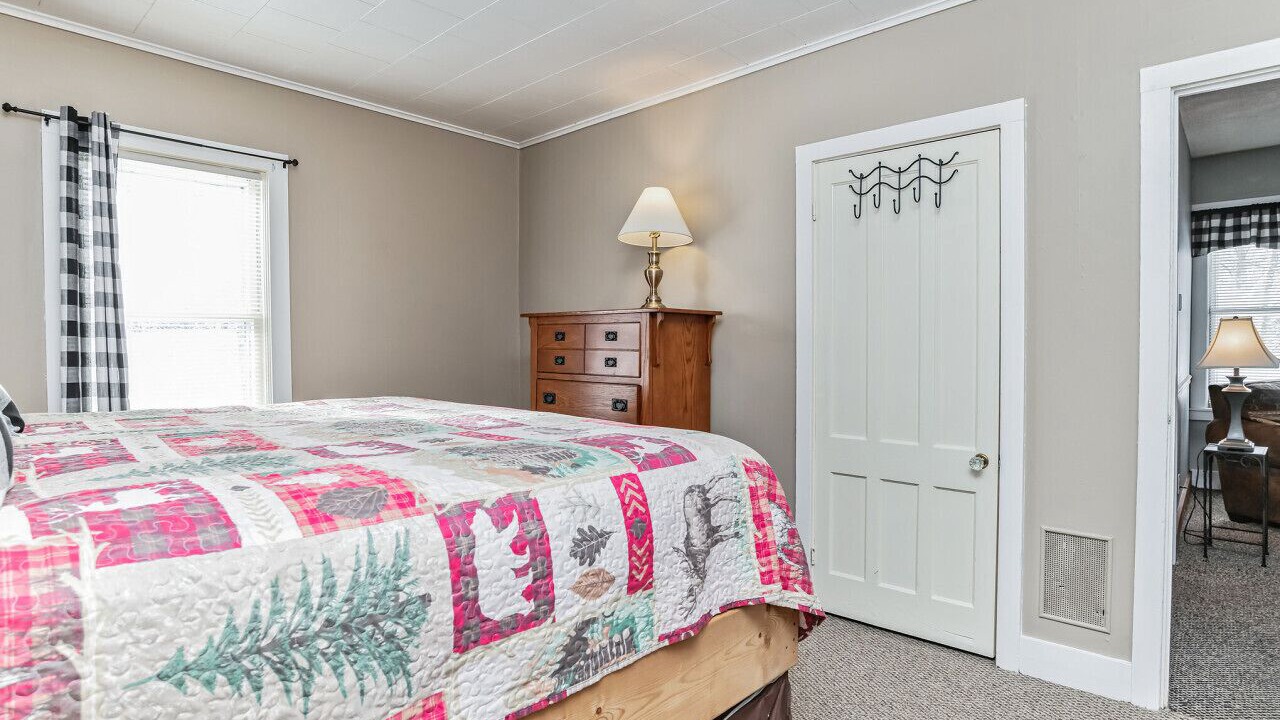 Photo of Bedroom in Town of Webb