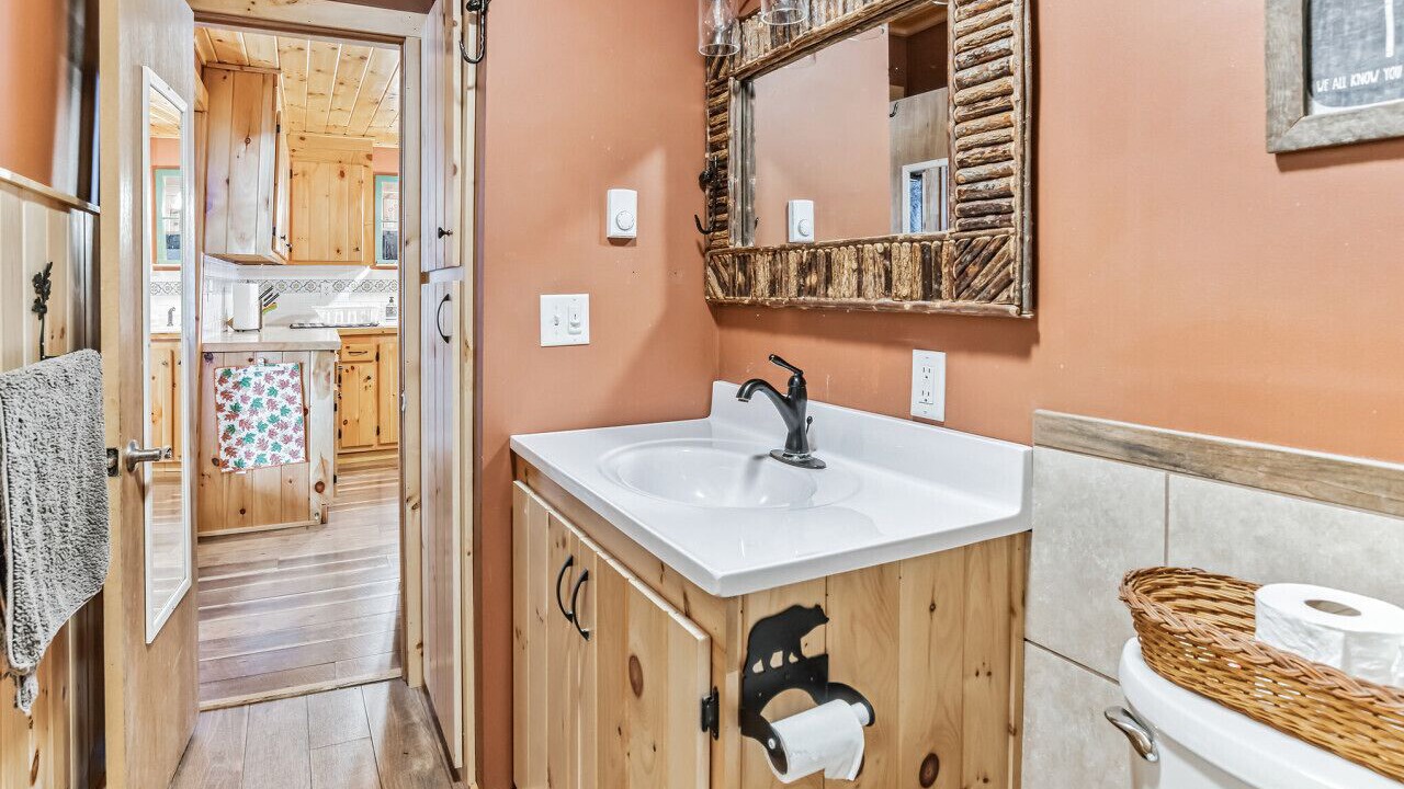 Photo of Bathroom in Town of Webb