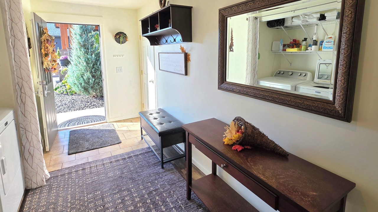 Photo of Others in Monitor