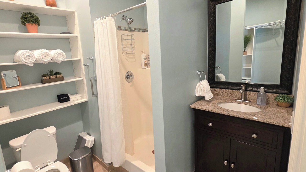 Photo of Bathroom in Monitor