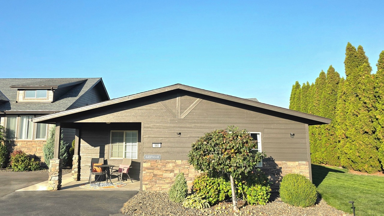 Photo of Outdoor in Monitor