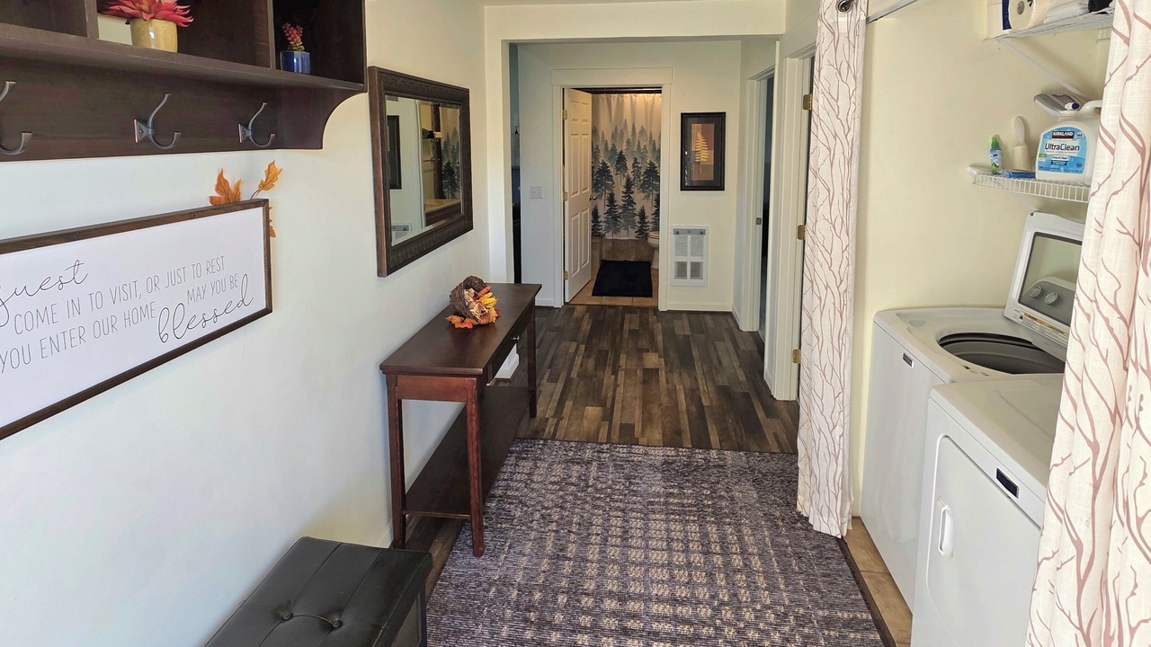 Photo of Others in Monitor