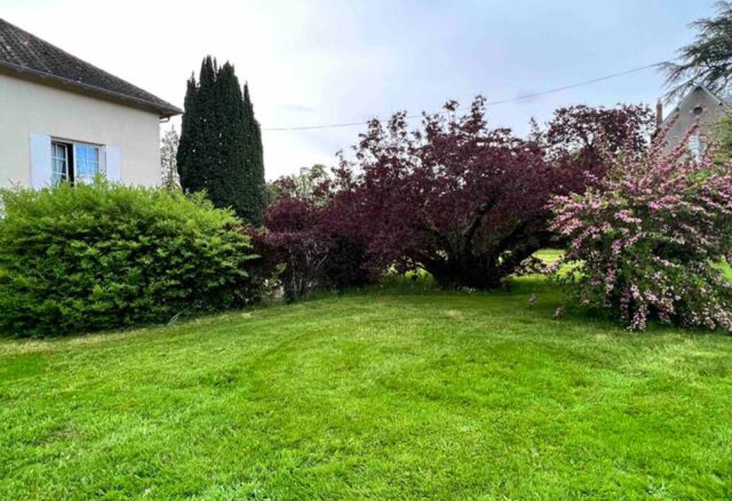 Photo of Outdoor in Saint-Sulpice-les-Feuilles