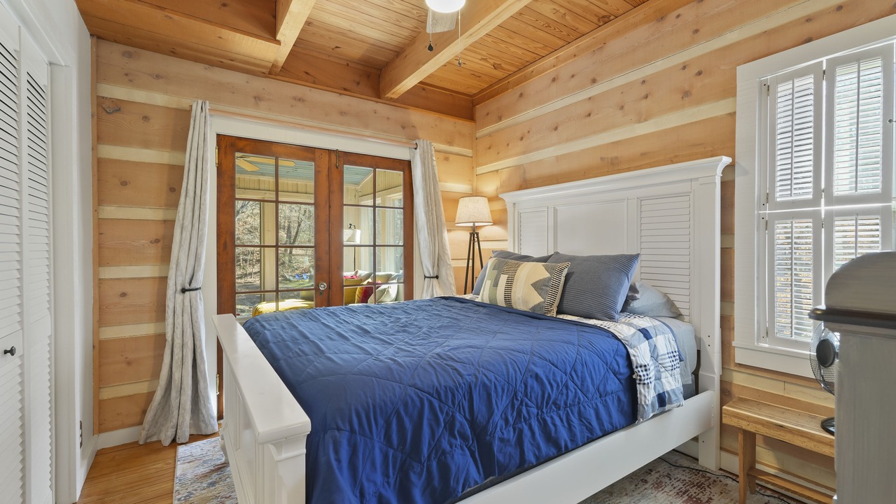 Photo of Bedroom in Sunset