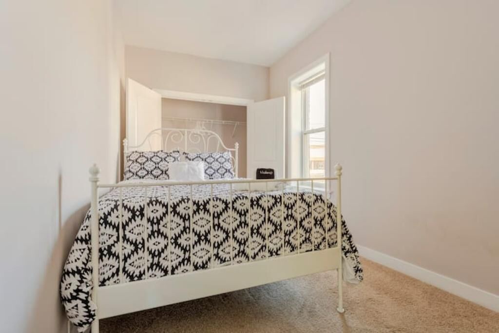 Photo of Bedroom in Greater Grand Crossing