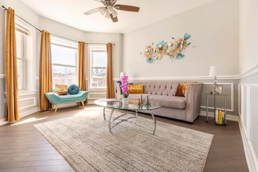 Photo of Livingroom in Greater Grand Crossing