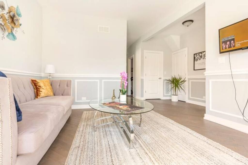 Photo of Livingroom in Greater Grand Crossing