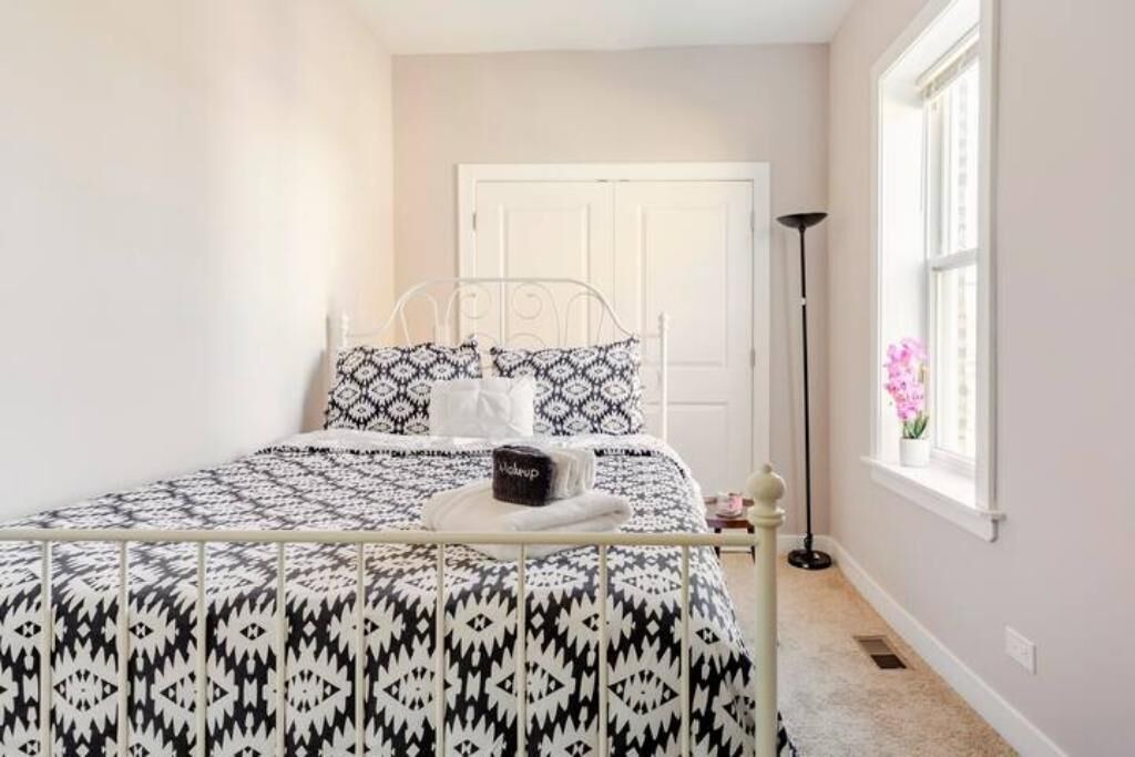 Photo of Bedroom in Greater Grand Crossing
