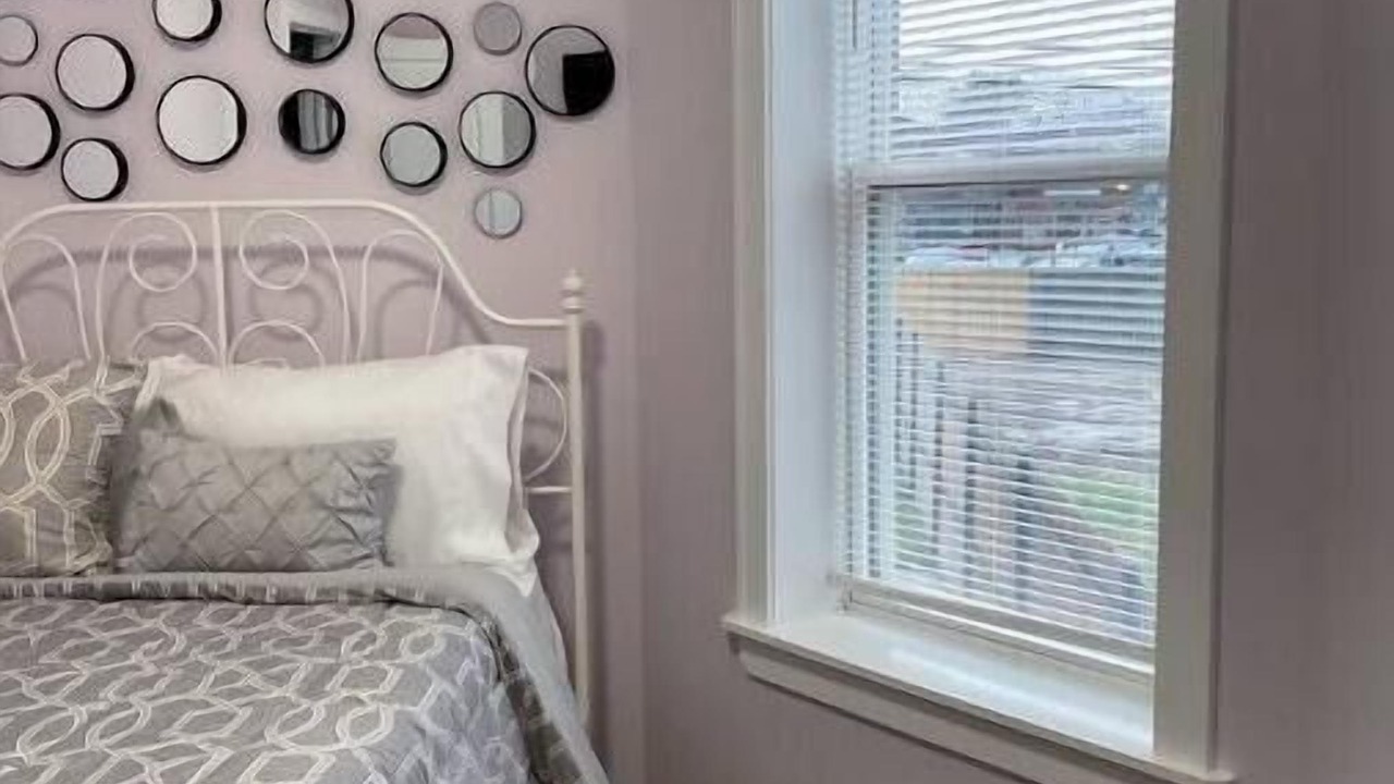 Photo of Bedroom in Greater Grand Crossing