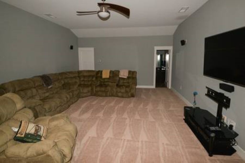 Photo of Livingroom in Edgehill