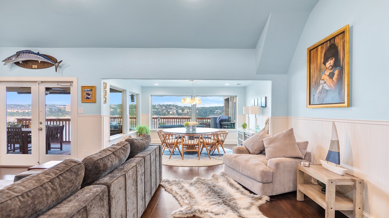 Photo of Bedroom in Point Venture