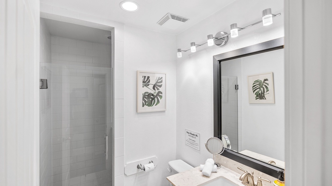 Photo of Bathroom in Point Venture