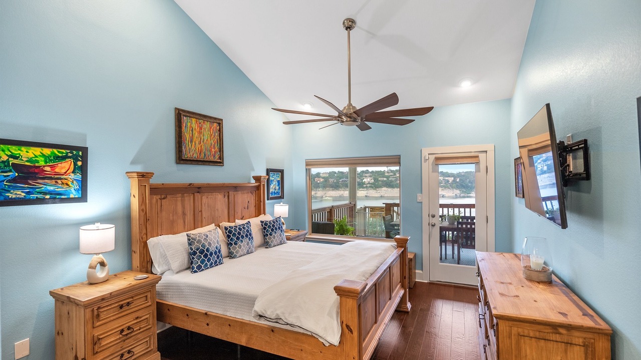 Photo of Bathroom in Point Venture
