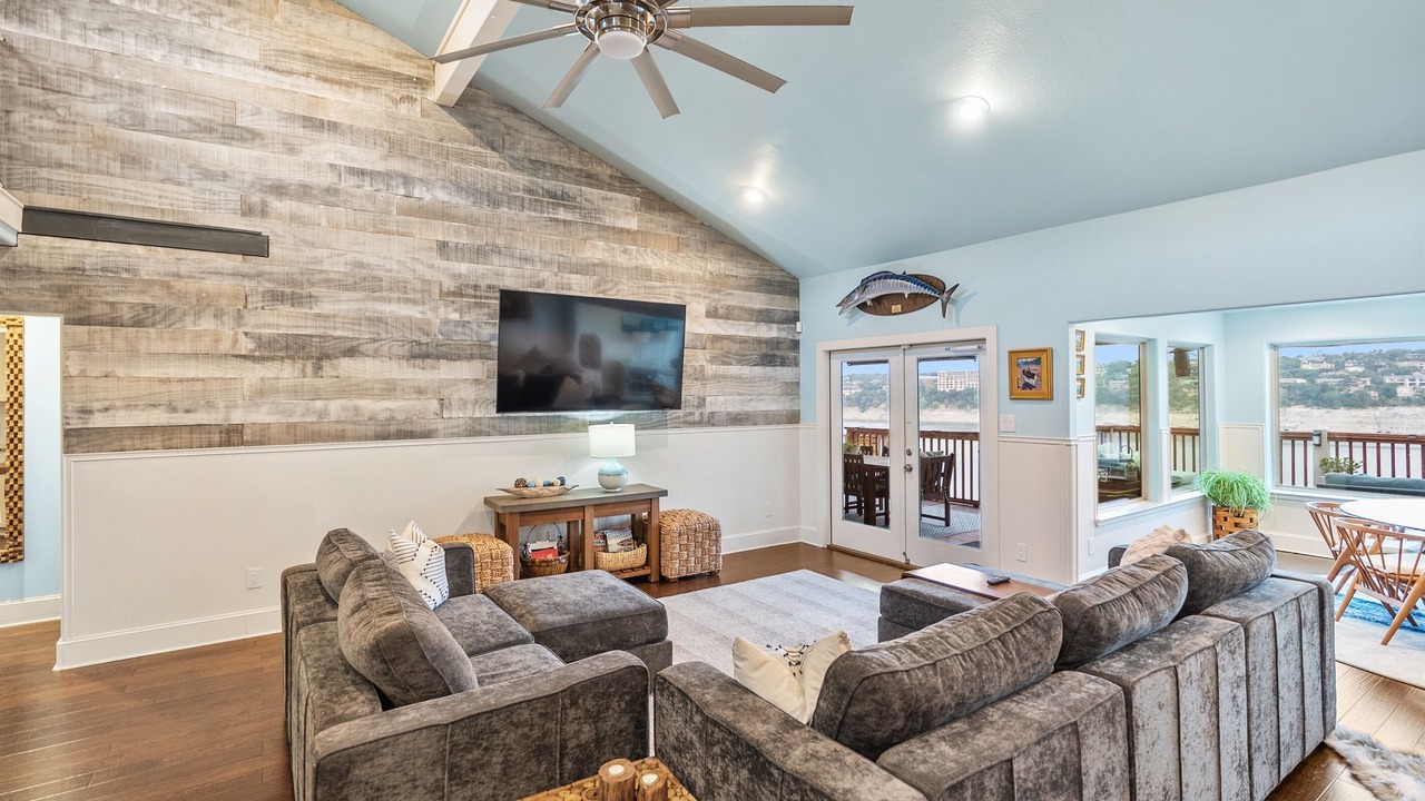 Photo of Bedroom in Point Venture