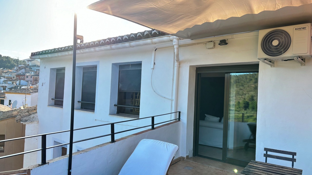 Photo of Patio Balcony in Vall De Almonacid