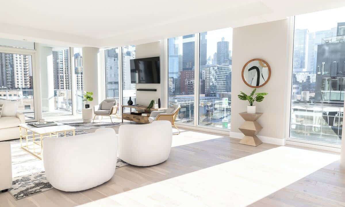 Photo of Livingroom in Near North Side