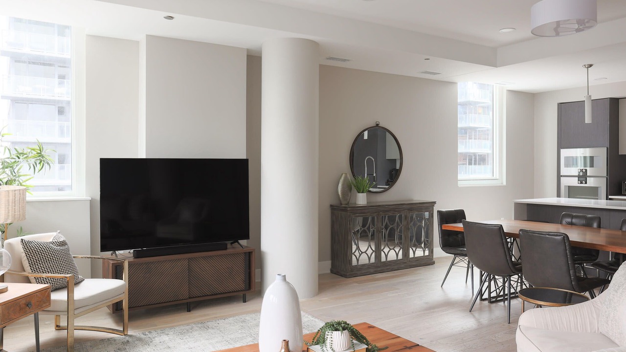 Photo of Livingroom in Near North Side