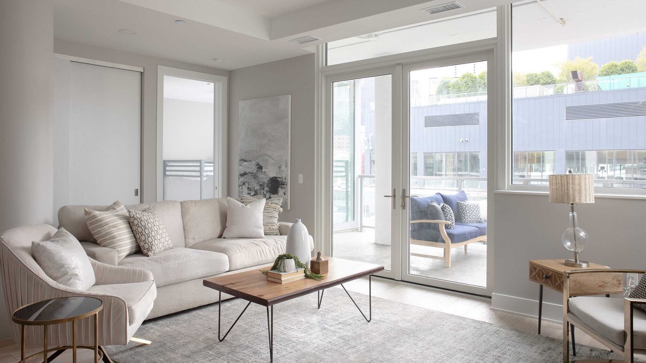 Photo of Livingroom in Near North Side