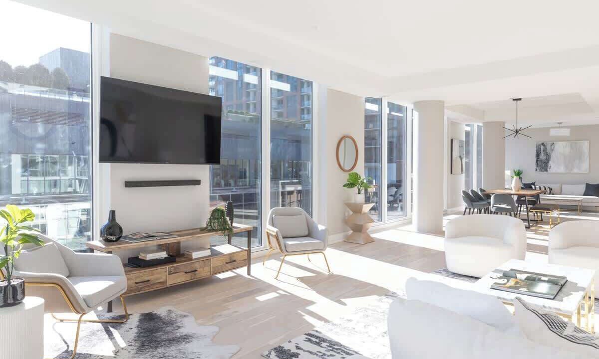 Photo of Livingroom in Near North Side