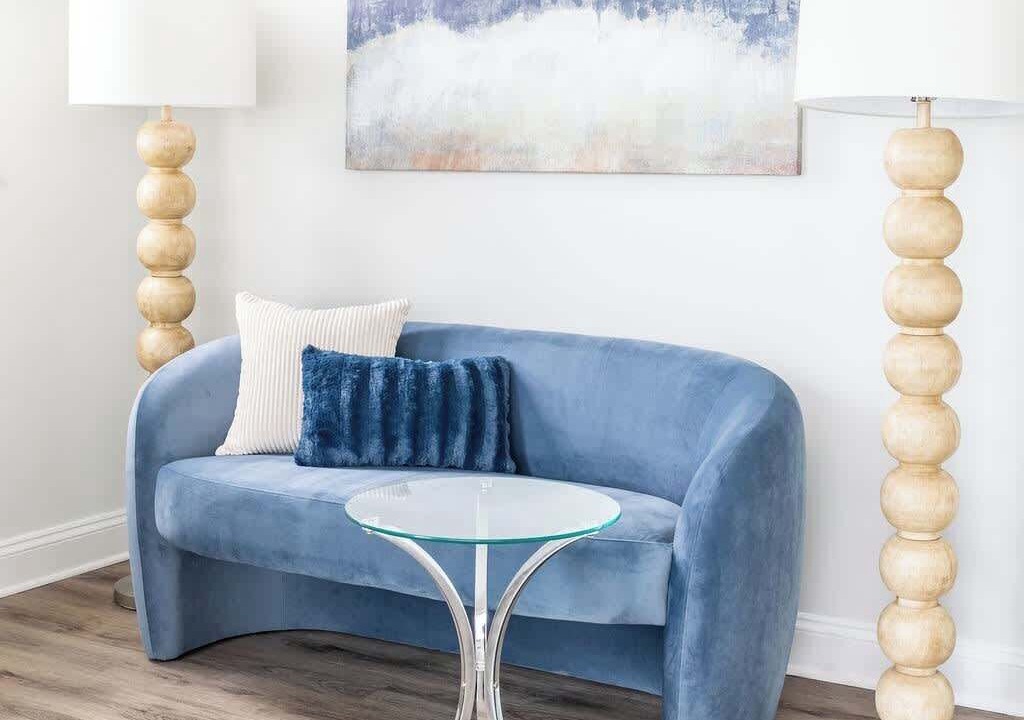 Photo of Livingroom in Rush and Division