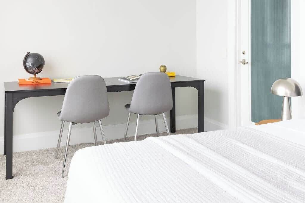 Photo of Bedroom in Rush and Division