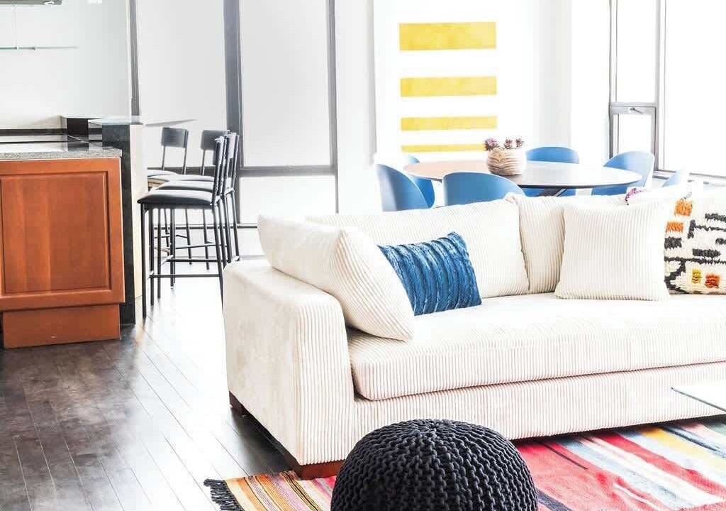 Photo of Livingroom in Rush and Division
