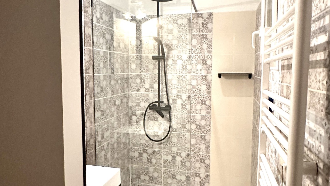 Photo of Bathroom in Lacroix-Falgarde