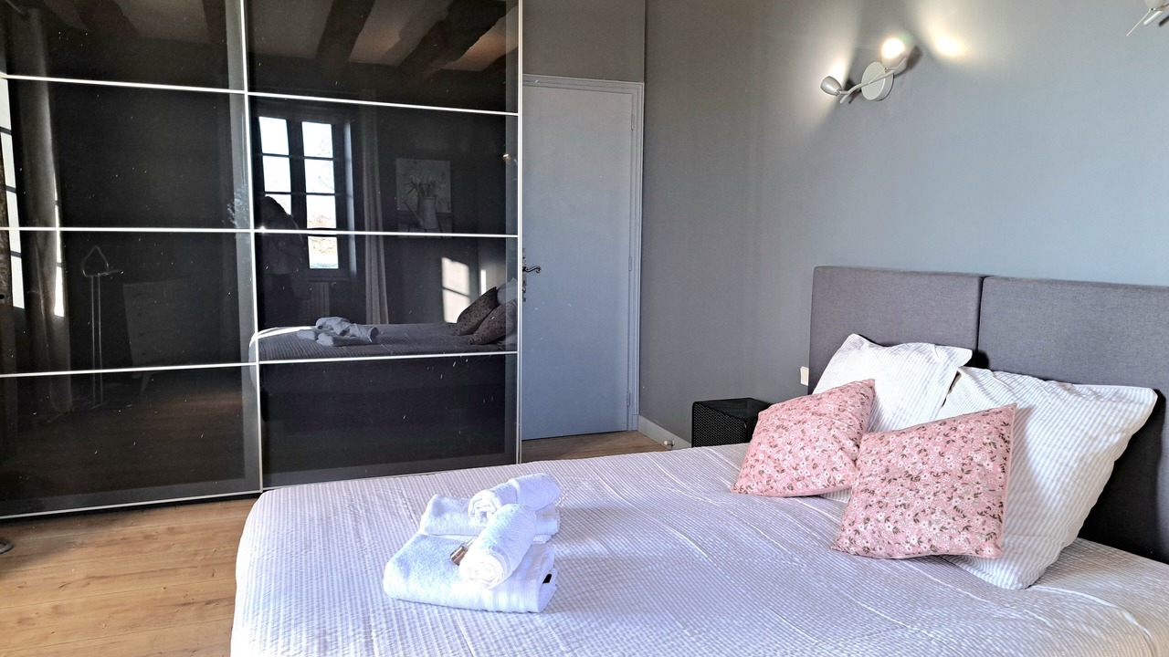Photo of Bedroom in Sainte-Sabine-Born