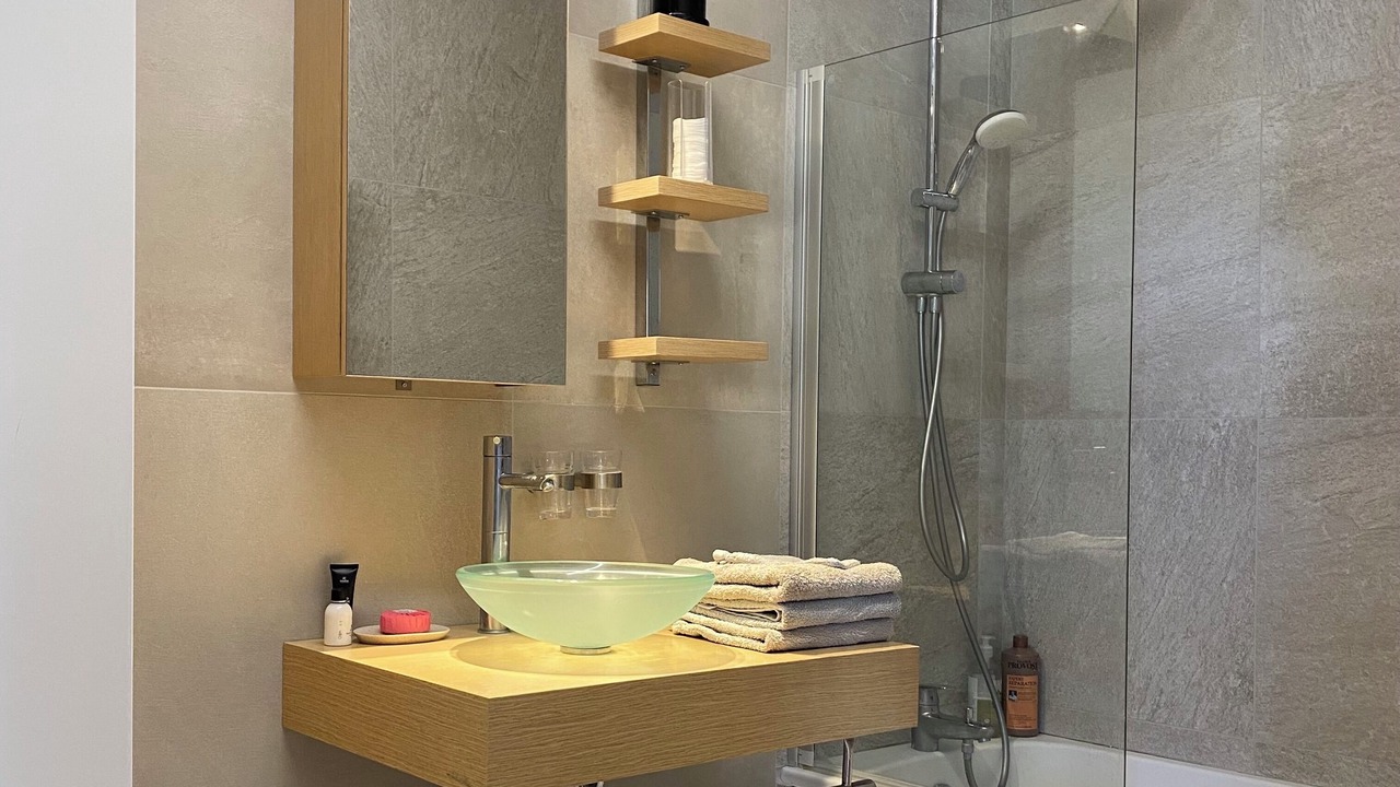 Photo of Bathroom in Rueil-Malmaison