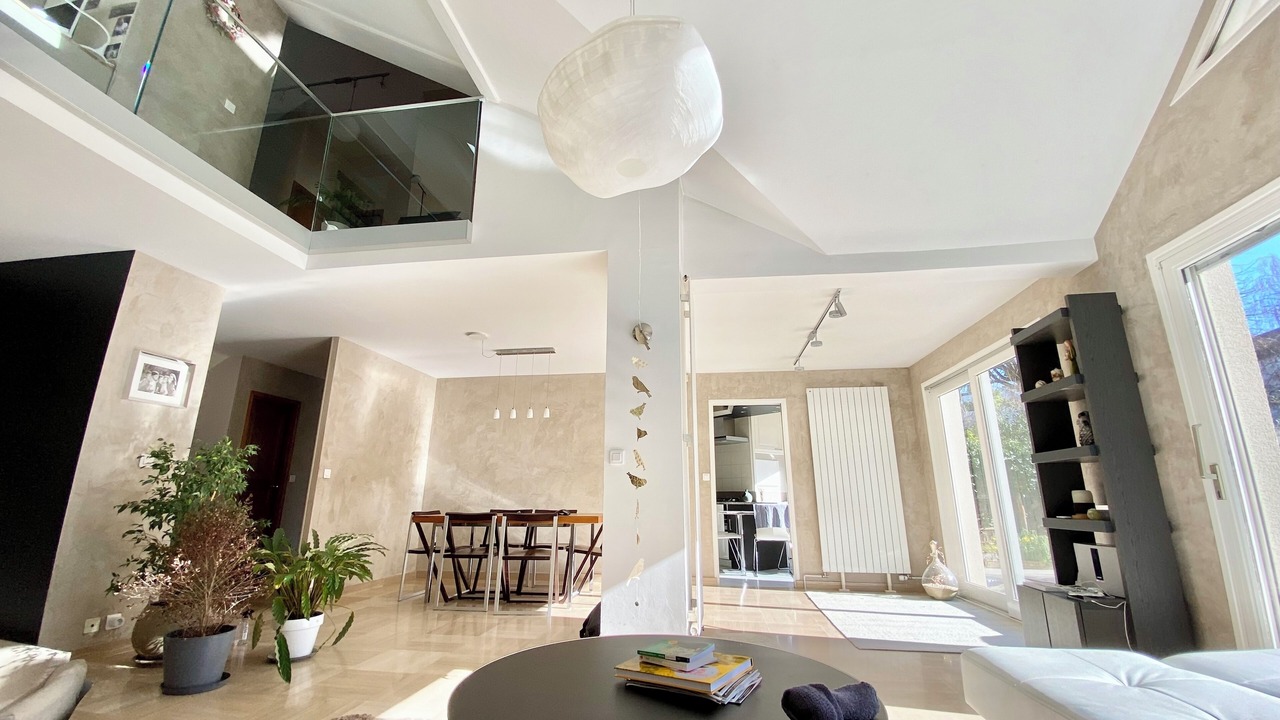 Photo of Livingroom in Rueil-Malmaison