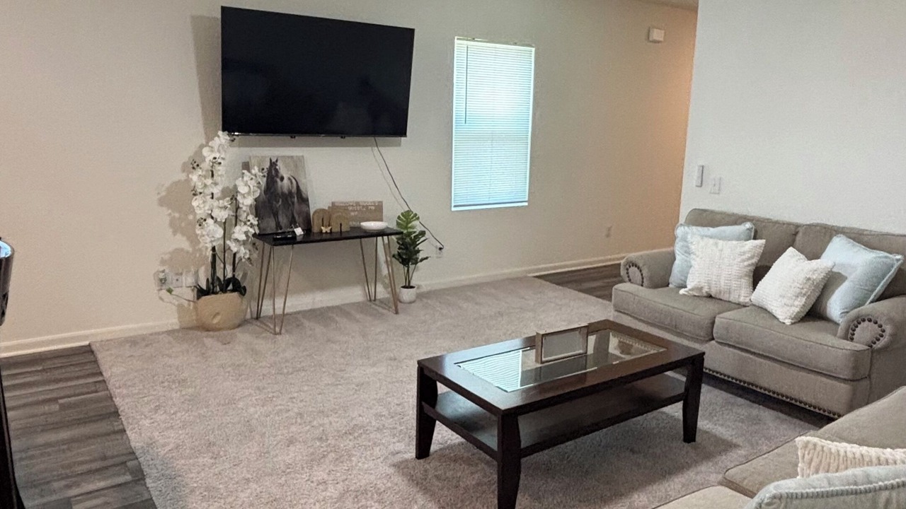 Photo of Livingroom in Medina Valley