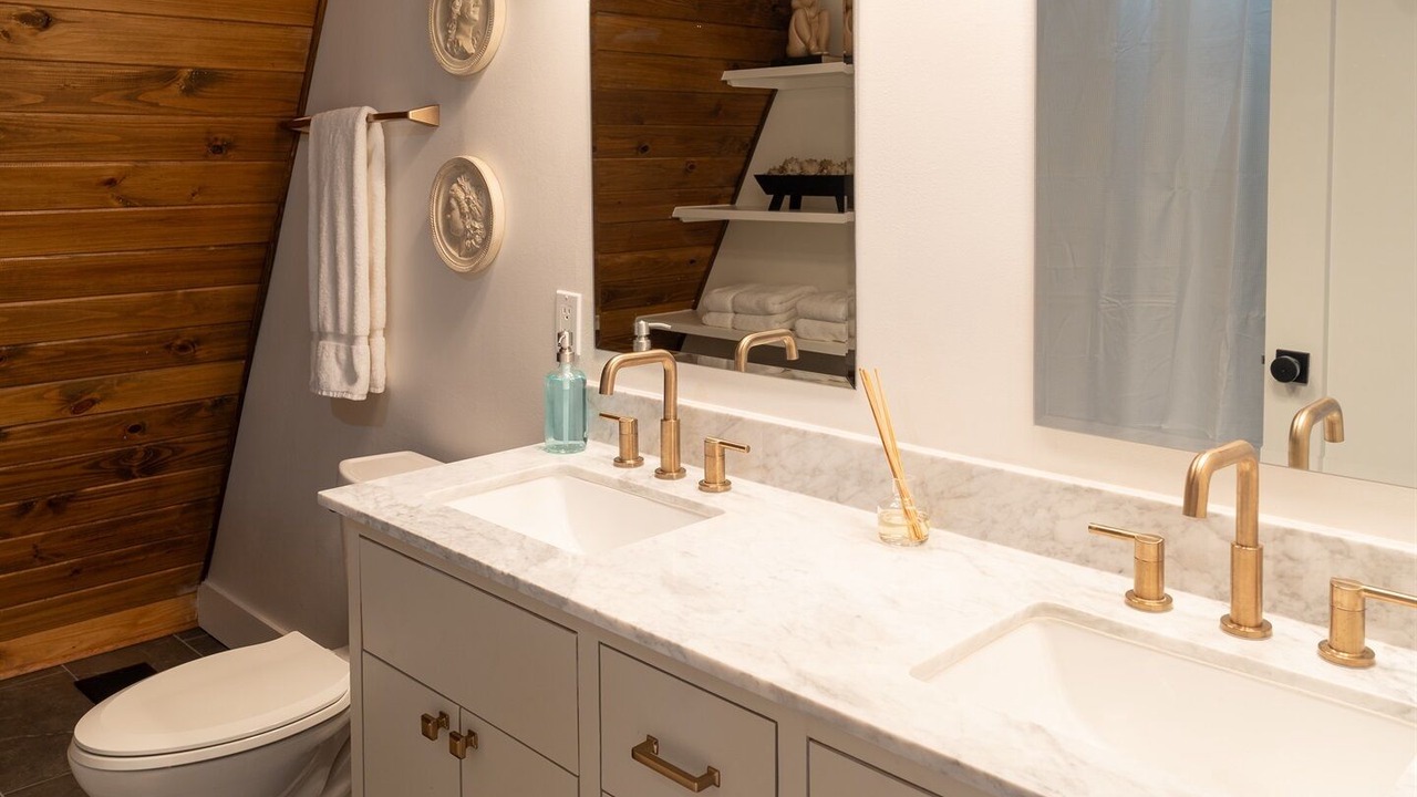 Photo of Bathroom in Negreet