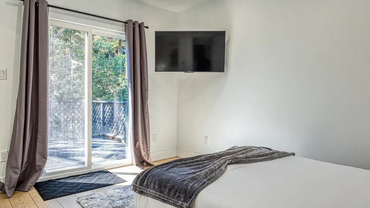 Photo of Others in Overlook