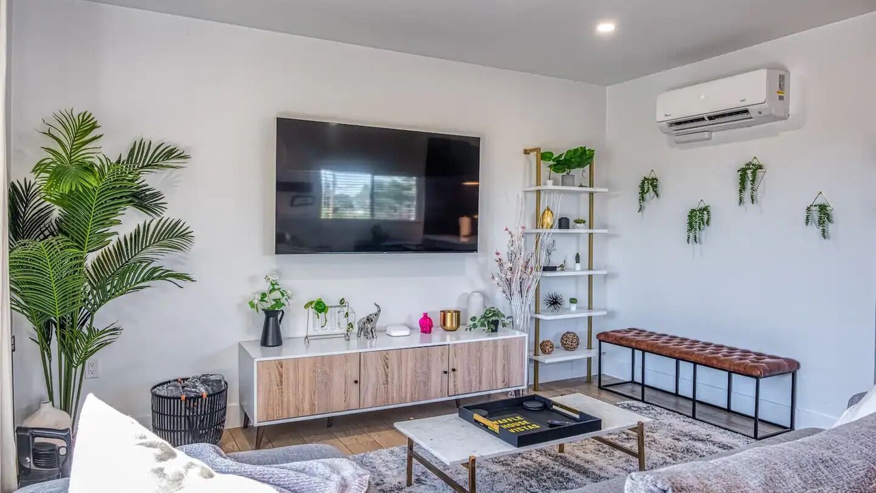 Photo of Livingroom in Overlook