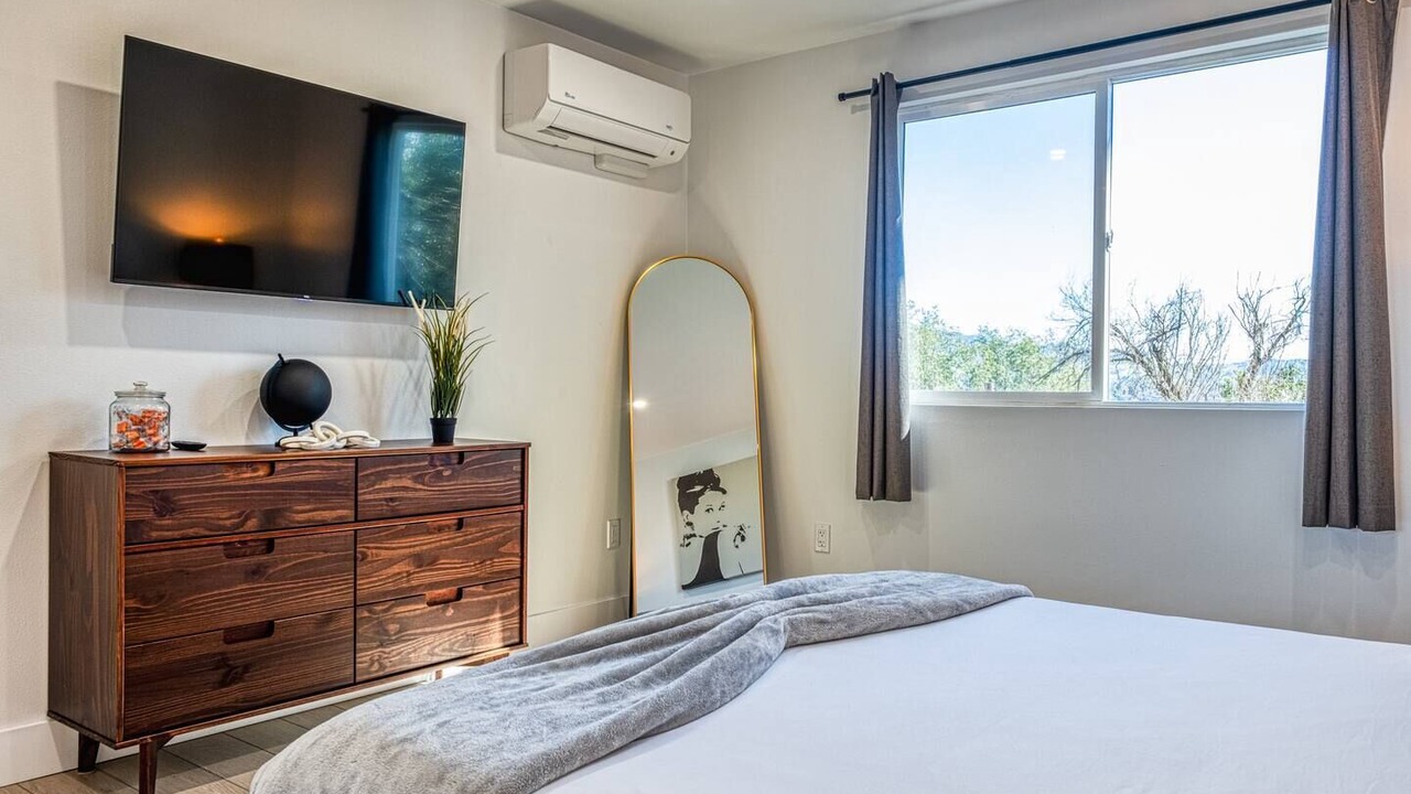 Photo of Others in Overlook