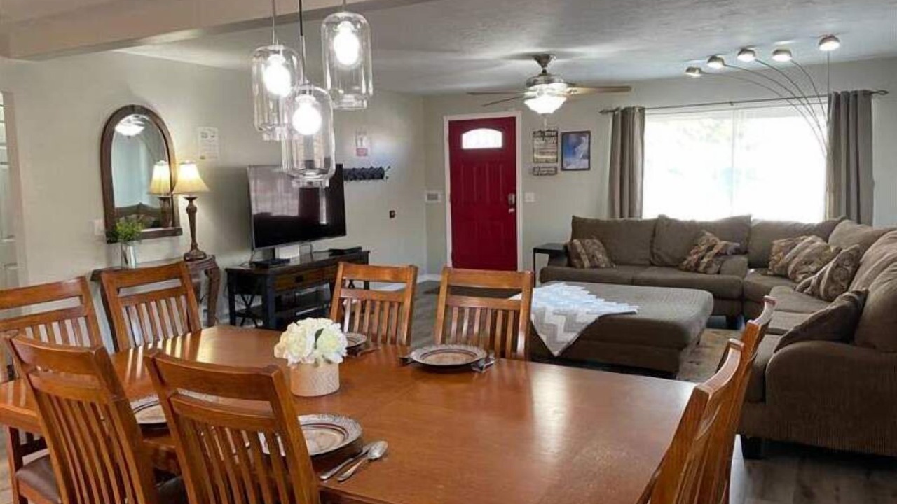 Photo of Livingroom in Ogden