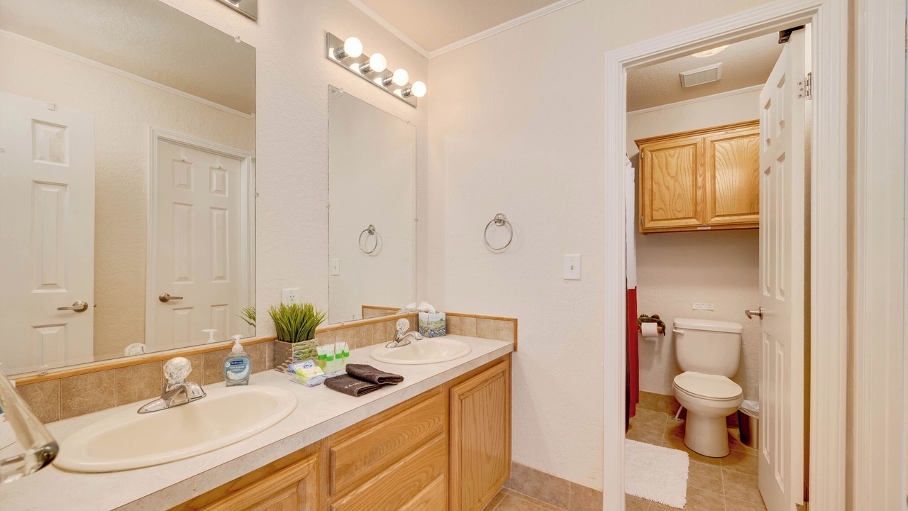 Photo of Bathroom in Lometa