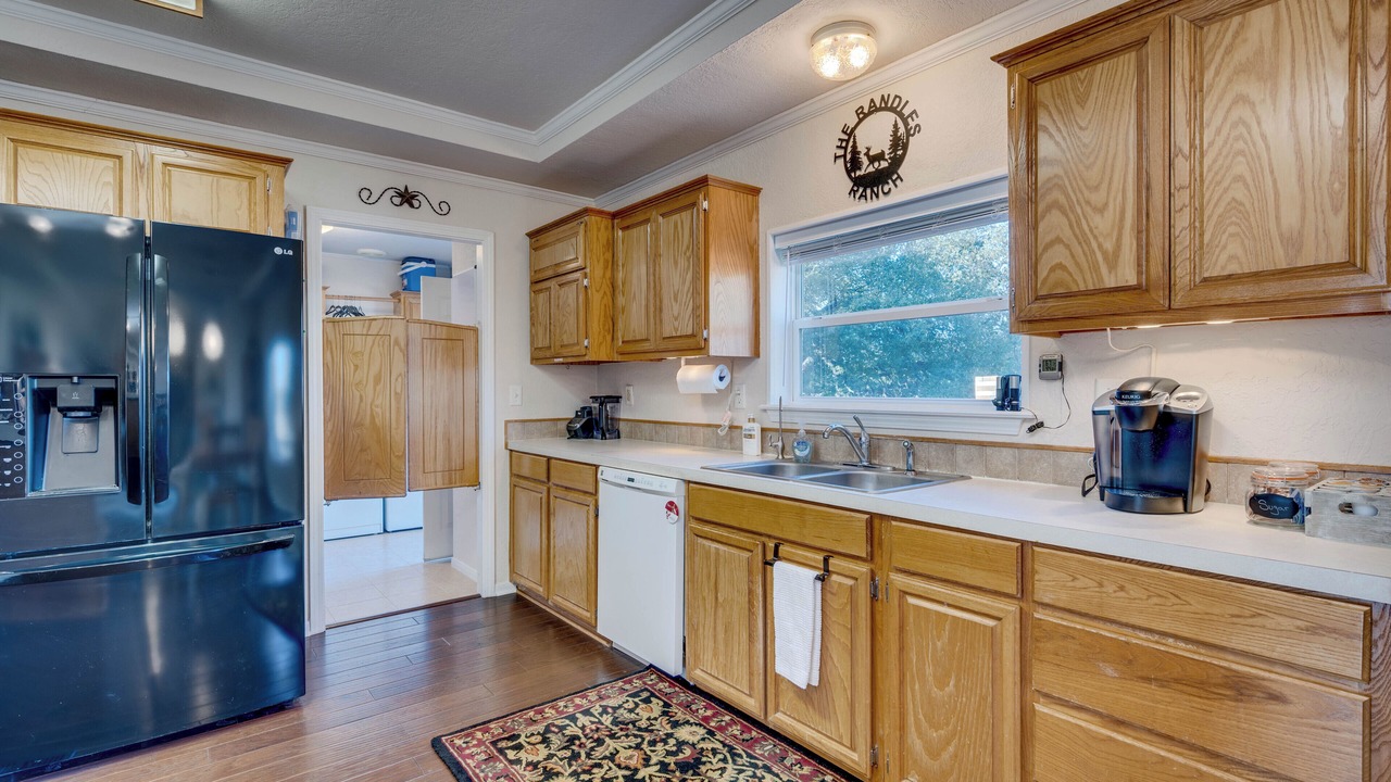 Photo of Kitchen in Lometa