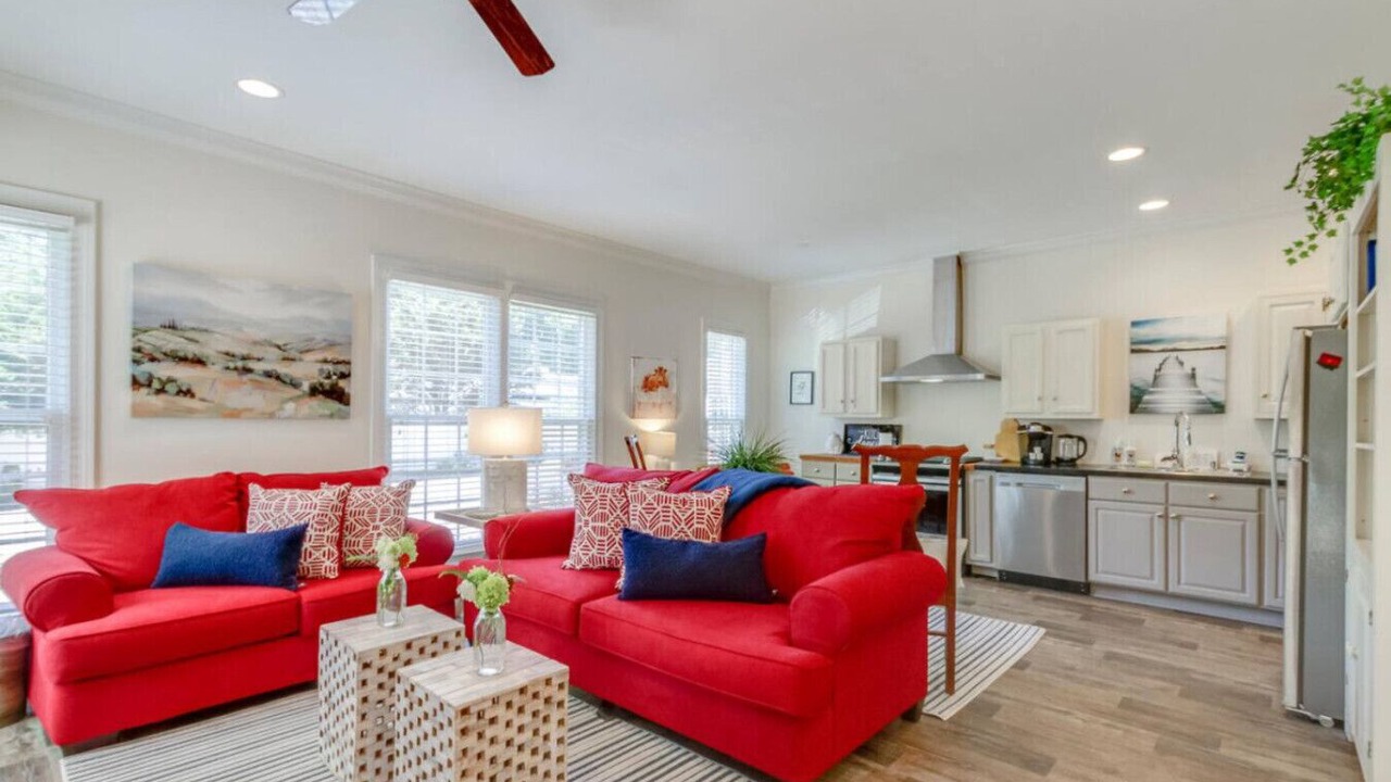 Photo of Livingroom in Green Hills