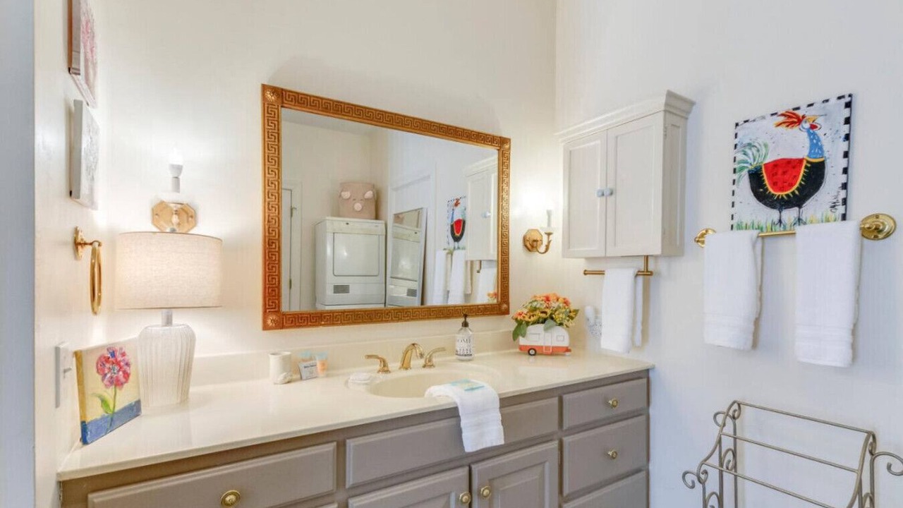 Photo of Bathroom in Green Hills