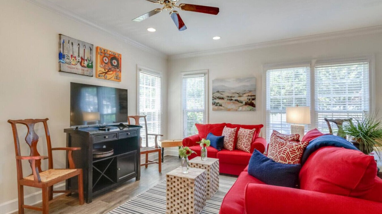 Photo of Livingroom in Green Hills