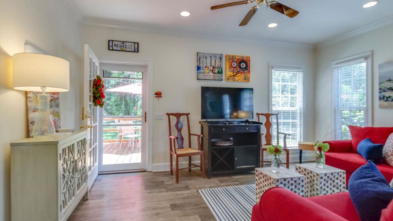 Photo of Livingroom in Green Hills