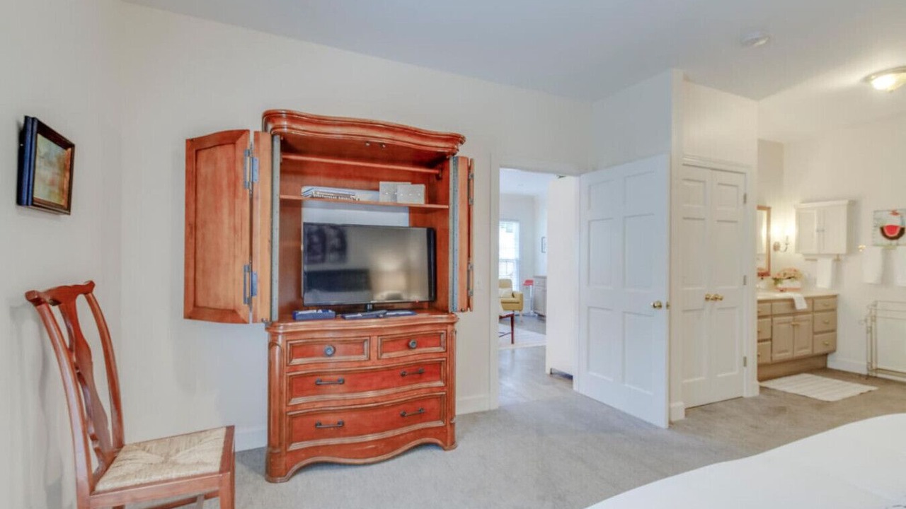 Photo of Bedroom in Green Hills