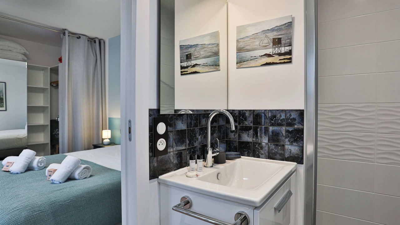 Photo of Bathroom in Saint-Vincent-sur-Jard