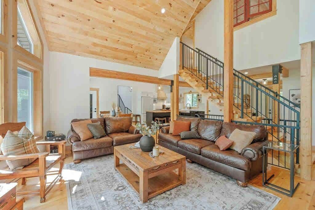 Photo of Livingroom in Calabogie