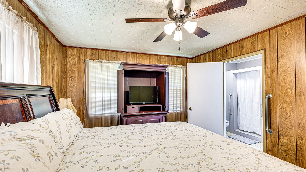 Photo of Bedroom in Lawson