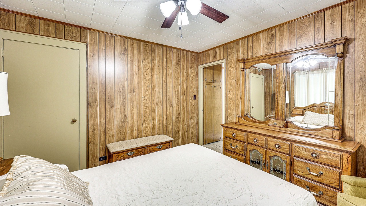 Photo of Bedroom in Lawson