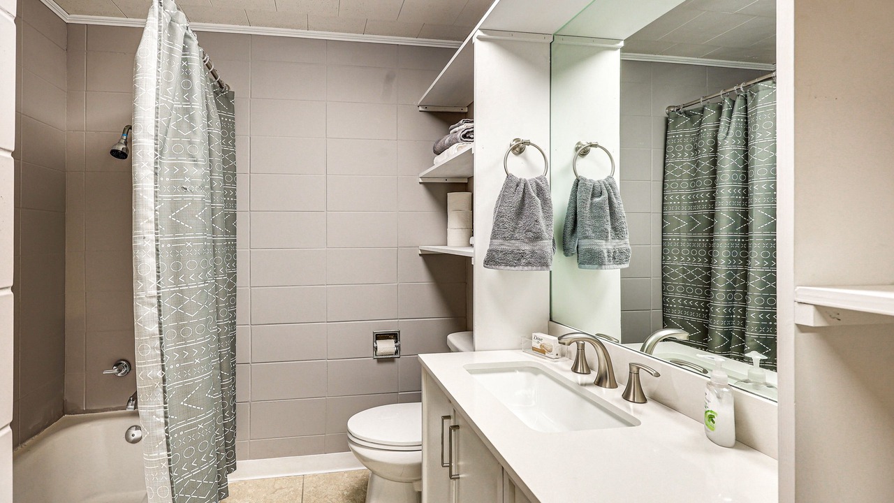 Photo of Bathroom in Lawson