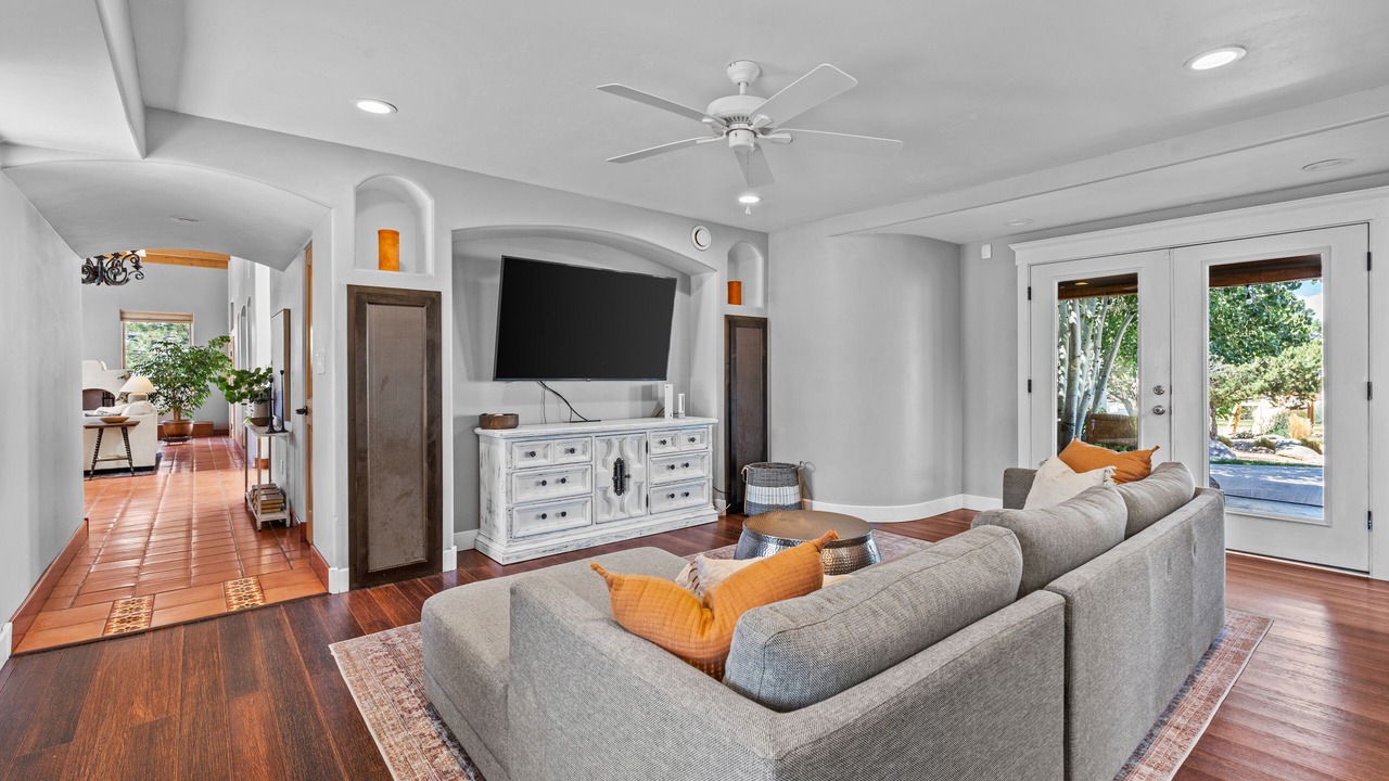 Photo of Livingroom in North Albuquerque Acres