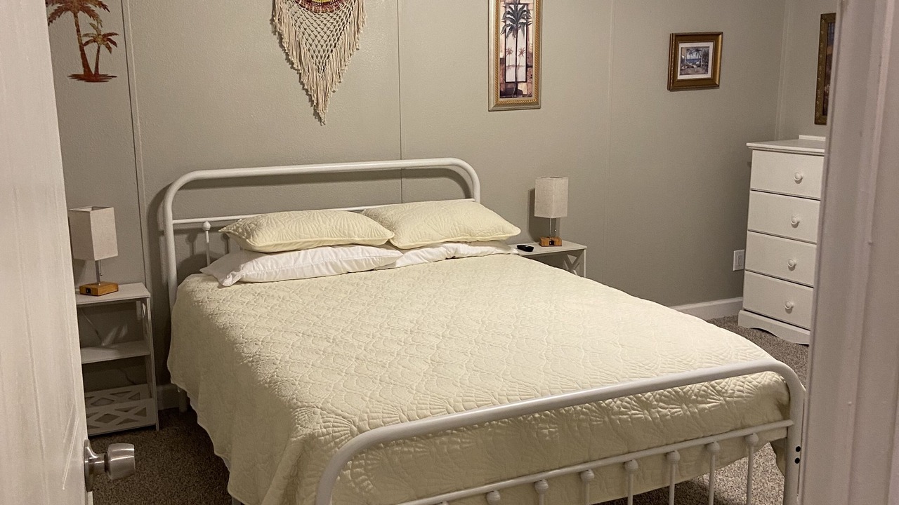 Photo of Bedroom in Brooksville